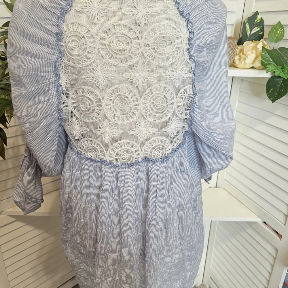Free People chic button